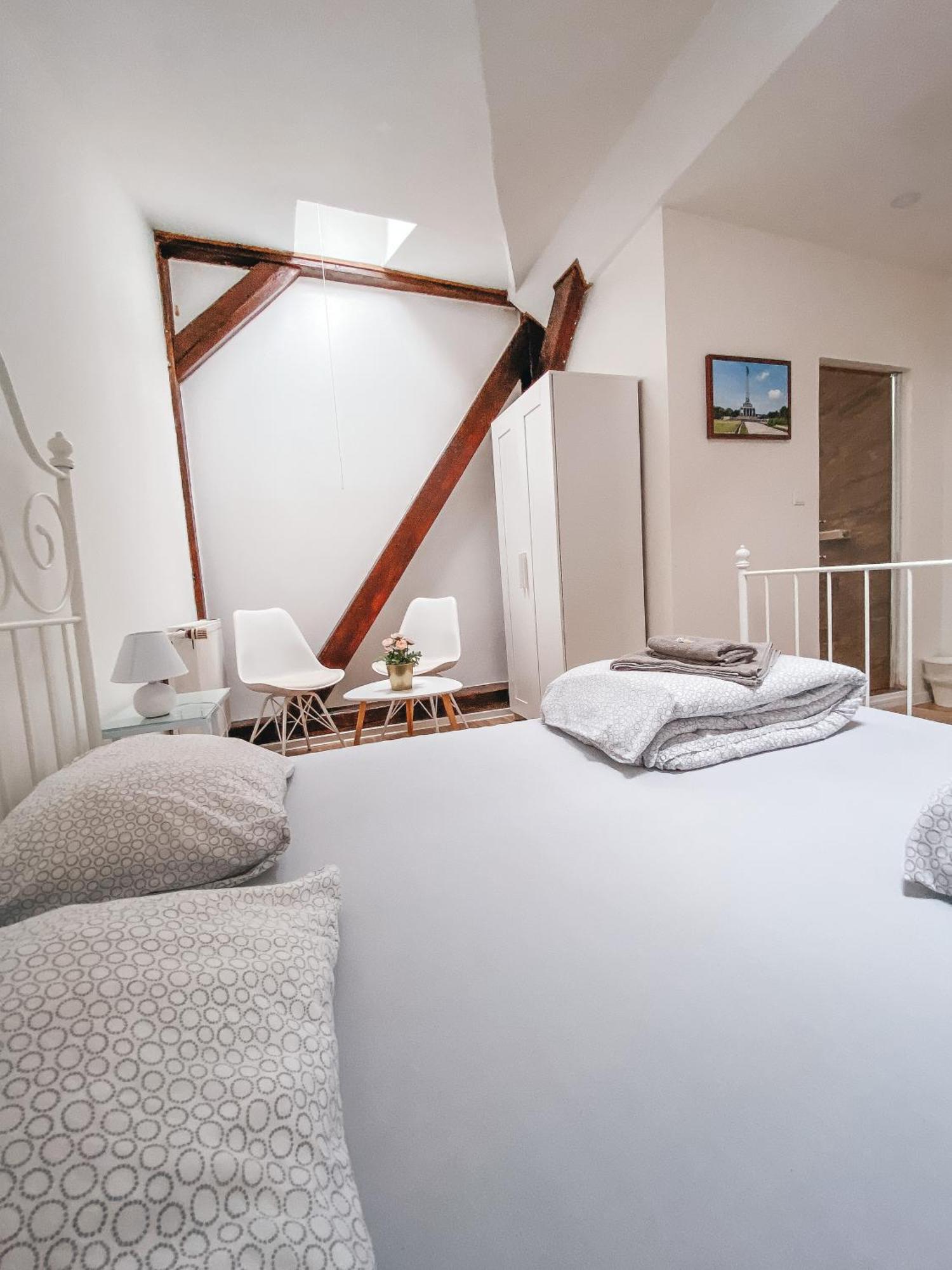 Blue Lotus Apartments 布拉迪斯拉发 外观 照片
