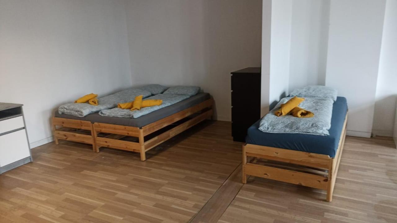 Blue Lotus Apartments 布拉迪斯拉发 外观 照片